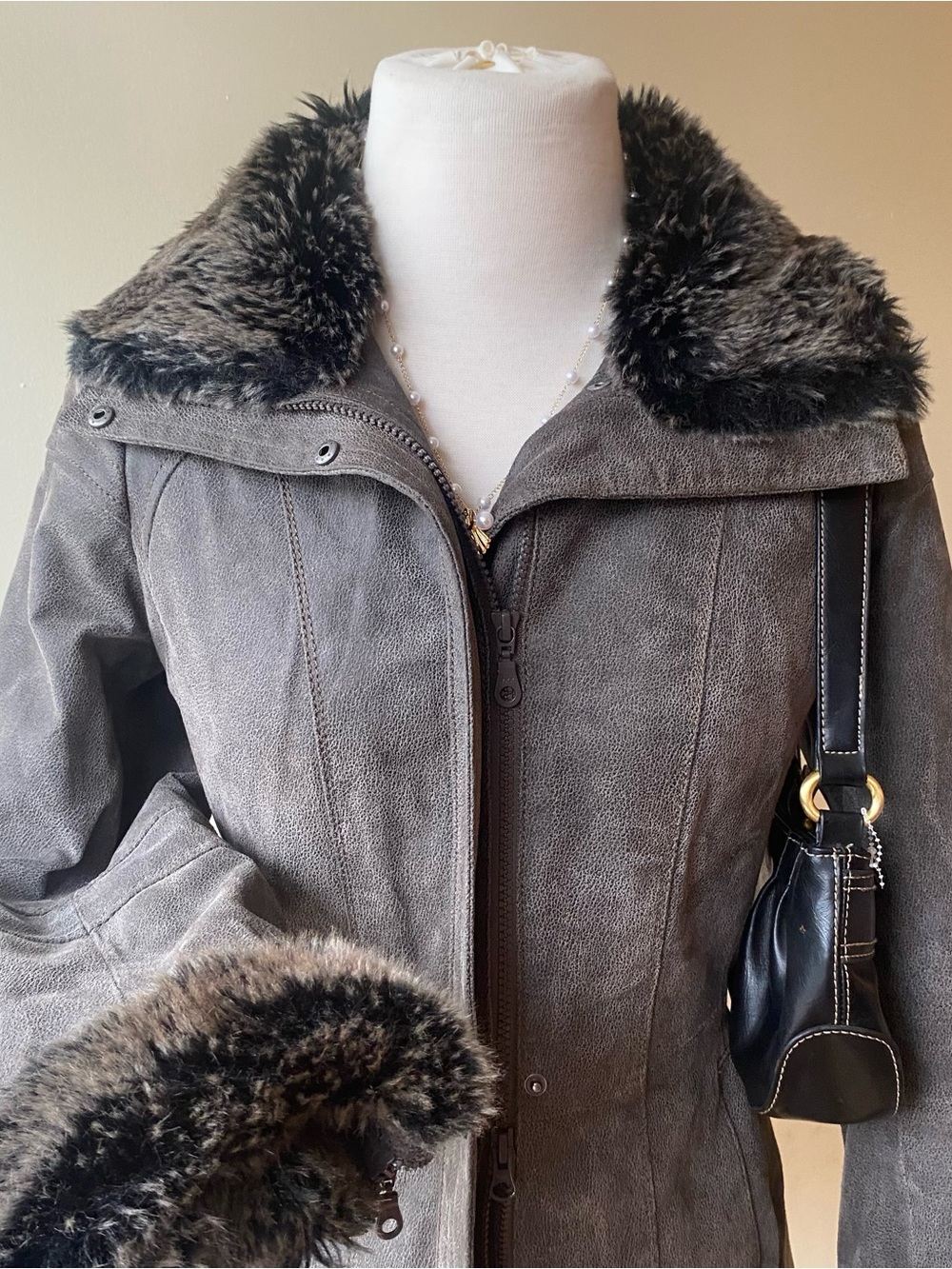 Danier Women’s Grey Genuine Leather Jacket with Black Fur Trim - Picture 2 of 11